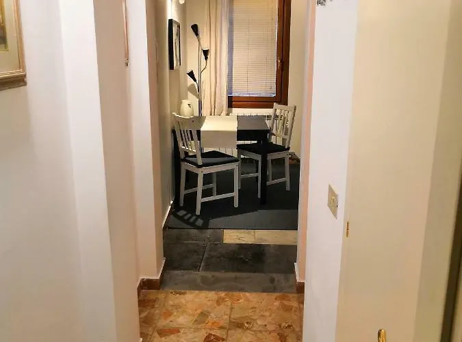 Castello Ground Floor 아파트 *